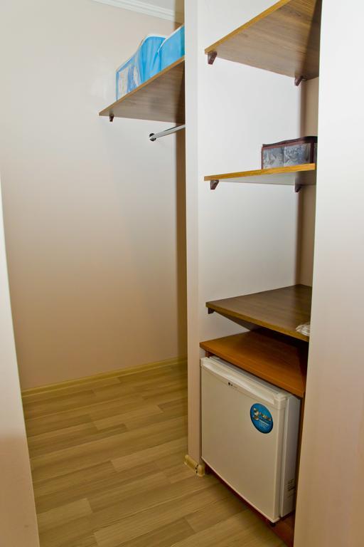 Hotel Merkuriy Lemberg Zimmer foto