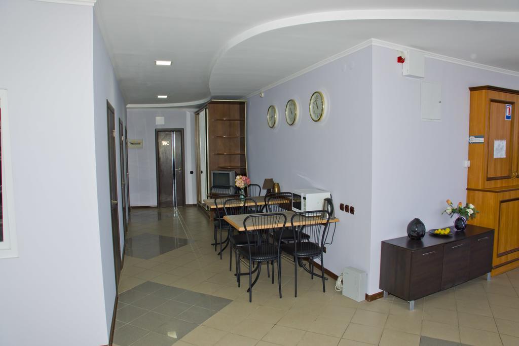 Hotel Merkuriy Lemberg Exterior foto