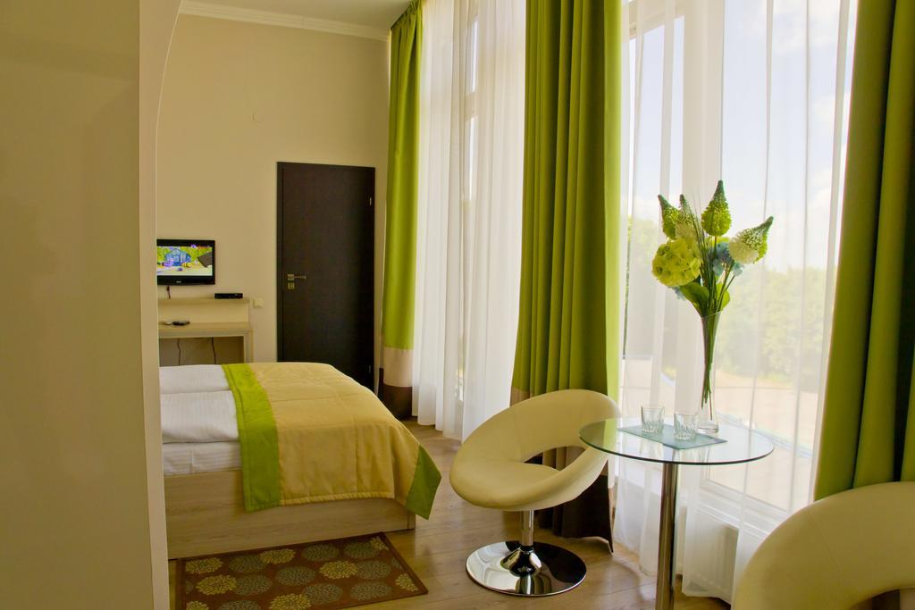 Hotel Merkuriy Lemberg Zimmer foto