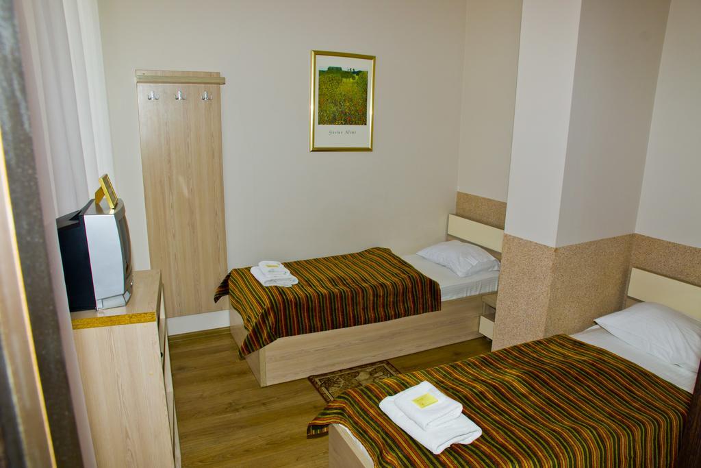 Hotel Merkuriy Lemberg Zimmer foto