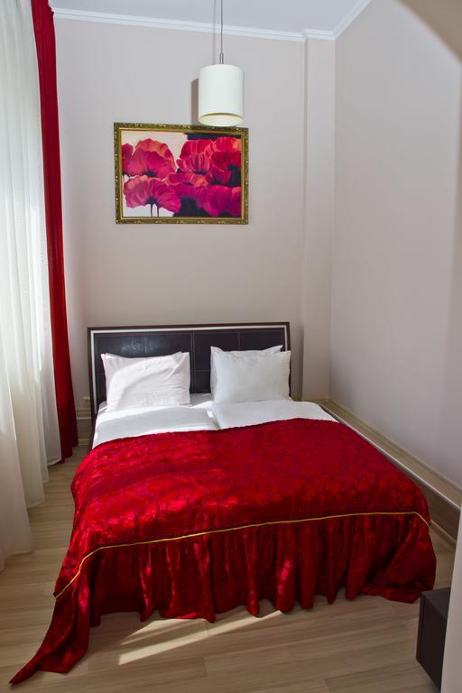 Hotel Merkuriy Lemberg Zimmer foto