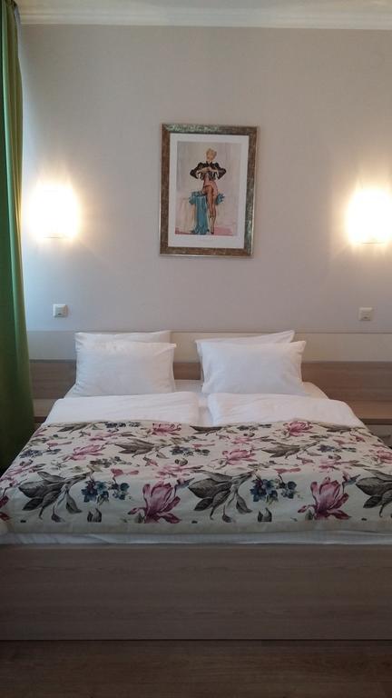 Hotel Merkuriy Lemberg Zimmer foto